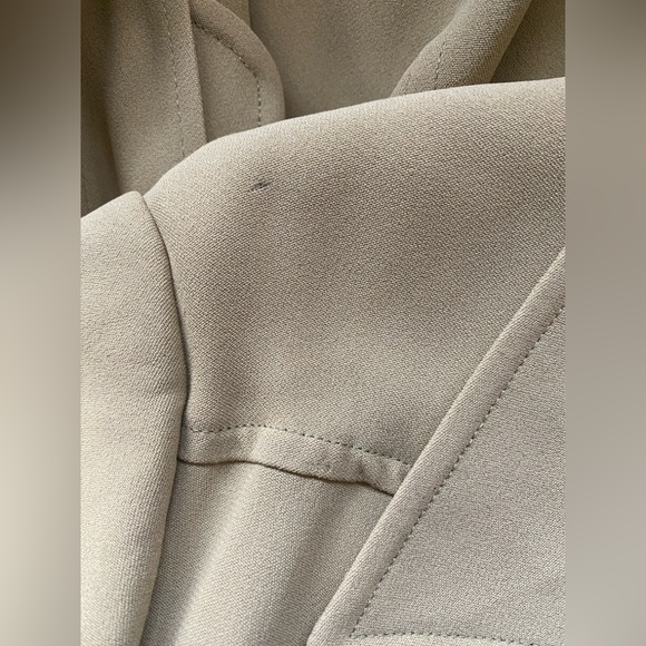 Vintage MOSCHINO Cheap & Chic Beige Belted Jacket Size 10 - Picture 8 of 10